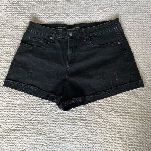Wild Fable High Rise Rolled Cuff Black Denim Shorts Size 12 - Picture 1 of 9
